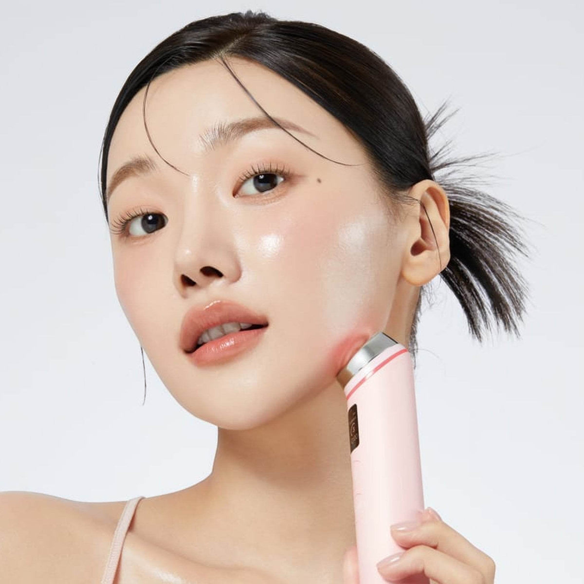 AGE-R Booster Pro Pink Edition - K-beauty glow